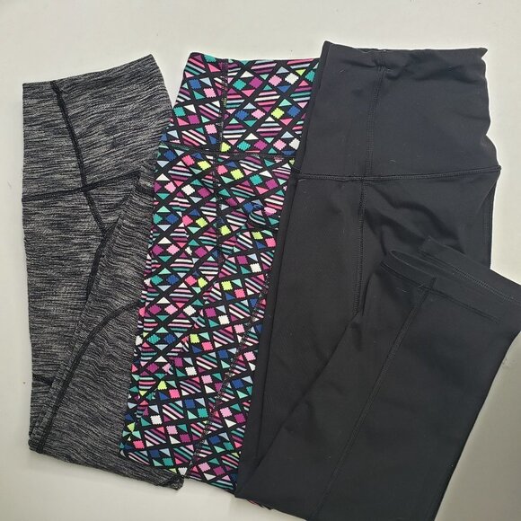 Victoria's Secret Sport VSX 3pc Lot Knockout Capris S Small Black Grey Print - Picture 3 of 6